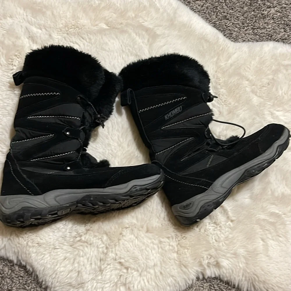 Khombu Winter Boots Size 7 Medium